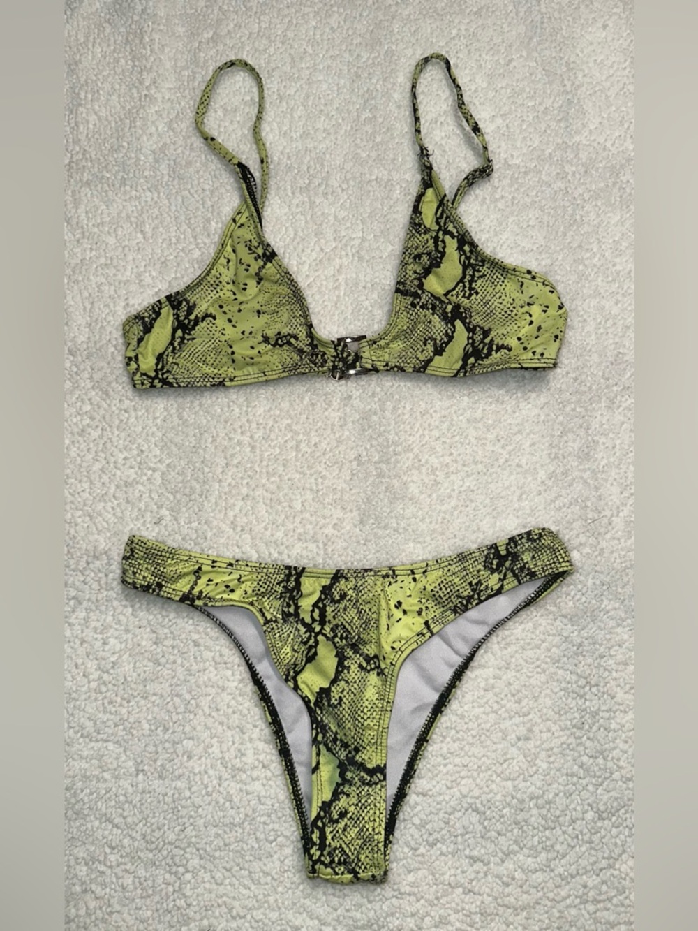 Medium Lime Green Snake-Print Bikini Set 💚🖤 Like New